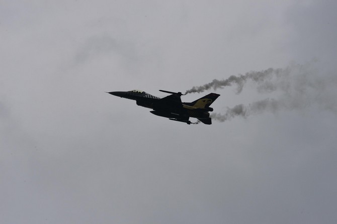 turk-silahli-kuvvetlerinin-gosteri-ekibi-solo-turk,-trabzon’un-of-ilcesinde-gosteri-ucusu-duzenlediturk-silahli-kuvvetlerinin-gosteri-ekibi-solo-turk,-trabzon’un-of-ilcesinde-gosteri-ucusu-duzenledi-(19).jpg