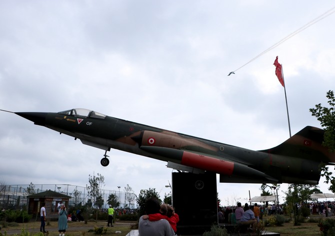 turk-silahli-kuvvetlerinin-gosteri-ekibi-solo-turk,-trabzon’un-of-ilcesinde-gosteri-ucusu-duzenlediturk-silahli-kuvvetlerinin-gosteri-ekibi-solo-turk,-trabzon’un-of-ilcesinde-gosteri-ucusu-duzenledi-(7).jpg