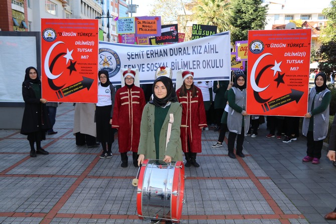 turkce’ye-karistirilan-yabanci-kelimeler-rize’de-protesto-edildi-(11).jpg