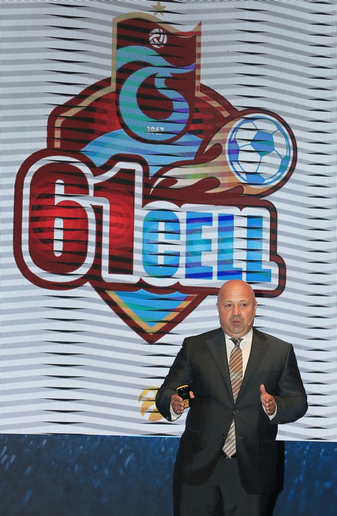 turkcellden-trabzonsporlu-taraftarlar-icin-61cell-(6)-001.jpg