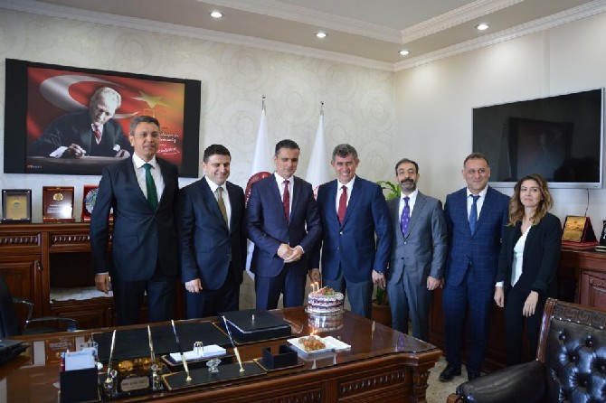 turkiye-barolar-birligi-(tbb)-baskani-avukat-prof.-dr.-metin-feyzioglu,-rizede-(9).jpg