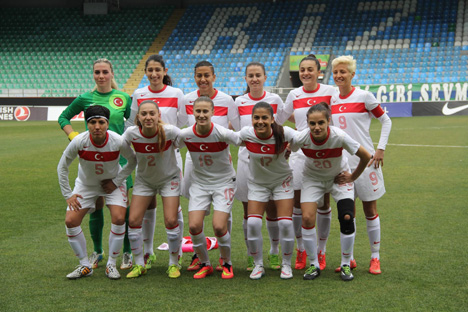 turkiye-bayan-futbol-takimi.jpg