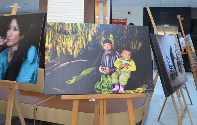 turkiye-cay-iciyor-fotograf-sergisi-rizede-acildi-4.jpg turkiye-cay-iciyor-fotograf-sergisi-rizede-acildi-4.jpg