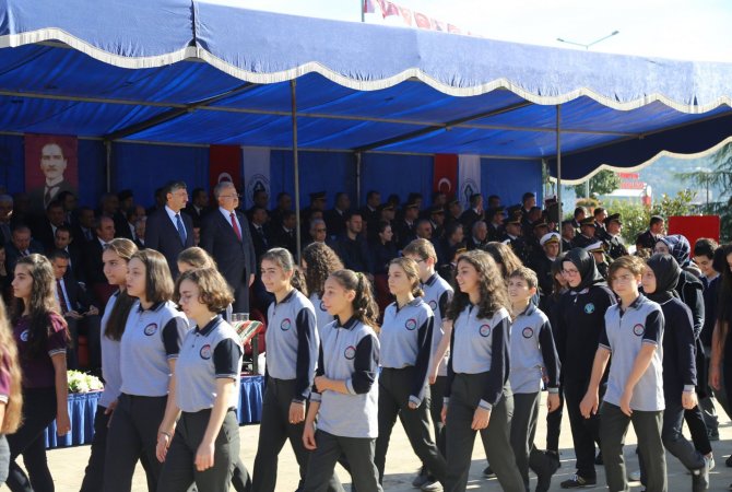 turkiye-cumhuriyetinin-kurulusunun-95.-yildonumu;-rize’de-duzenlenen-etkinliklerle-kutlandi.-13.jpg