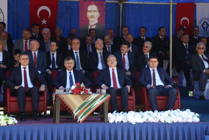 turkiye-cumhuriyetinin-kurulusunun-95.-yildonumu;-rize’de-duzenlenen-etkinliklerle-kutlandi.-22.jpg