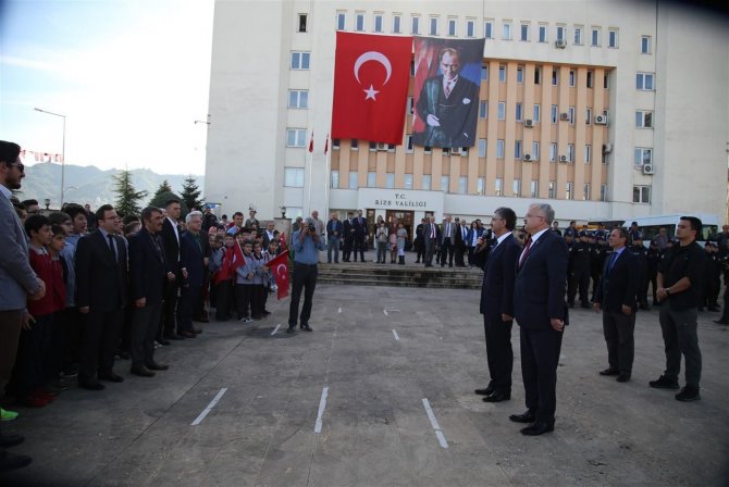 turkiye-cumhuriyetinin-kurulusunun-95.-yildonumu;-rize’de-duzenlenen-etkinliklerle-kutlandi.-3.jpg