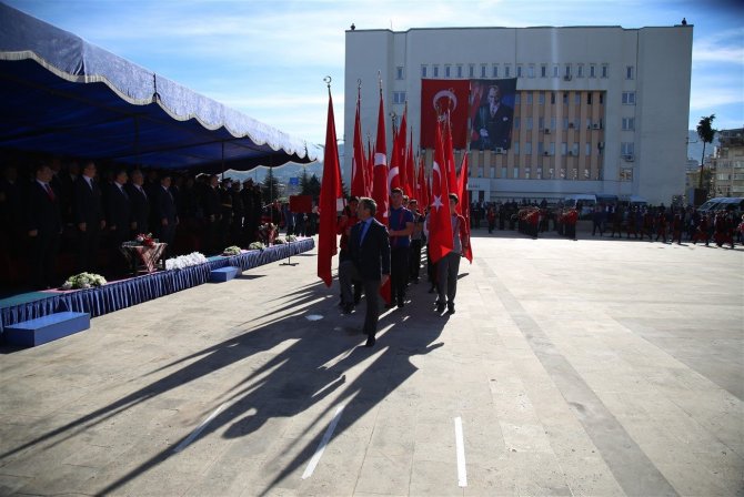 turkiye-cumhuriyetinin-kurulusunun-95.-yildonumu;-rize’de-duzenlenen-etkinliklerle-kutlandi.-7.jpg
