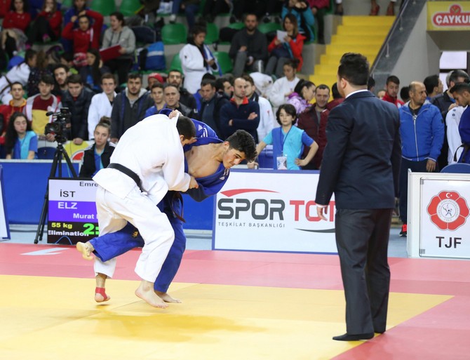 turkiye-gencler-judo-sampiyonasi,-rizede-basladi-(7).jpg