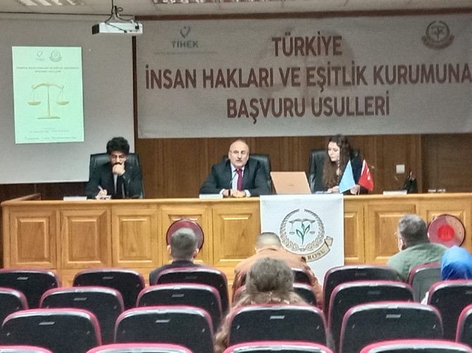 turkiye-insan-haklari-ve-esitlik-kurumu-kurul-uyesi-av-harun-mertoglu-rize-barosu-tarafindan-duzenlenen-programda-turkiye-insan-haklari-ve-esitlik-kurumuna-basvuru-kosullari-konulu-seminer-verdi-1.jpg
