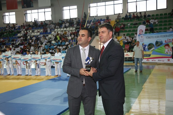 turkiye-minikler-judo-sampiyonasi-rizede-basladi-(10).jpg