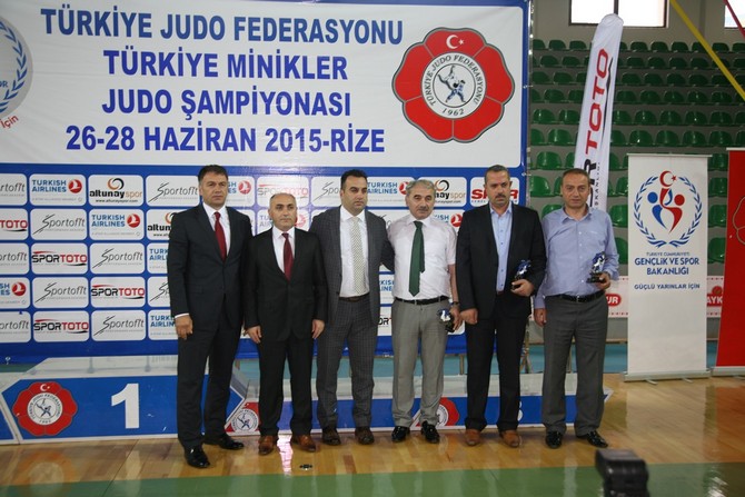 turkiye-minikler-judo-sampiyonasi-rizede-basladi-(13).jpg