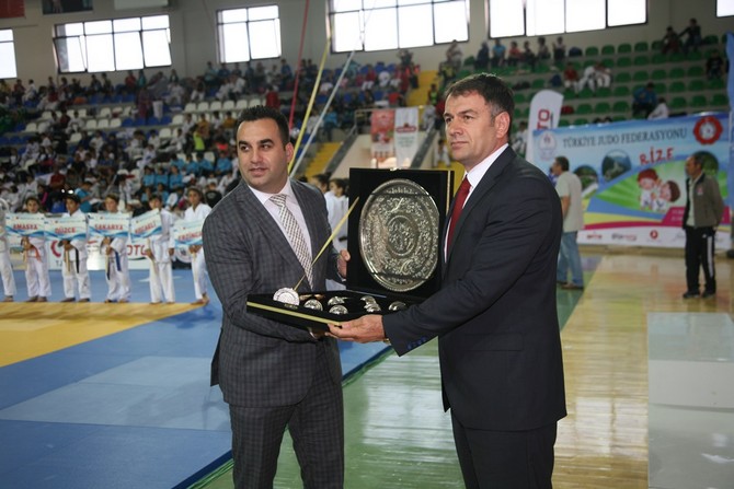 turkiye-minikler-judo-sampiyonasi-rizede-basladi-(9).jpg