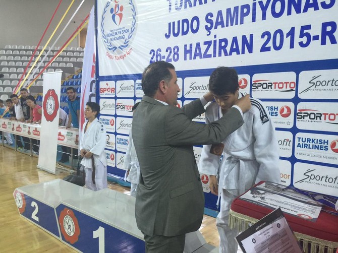 turkiye-minikler-judo-sampiyonasi-rizede-devam-ediyor-(4).jpg
