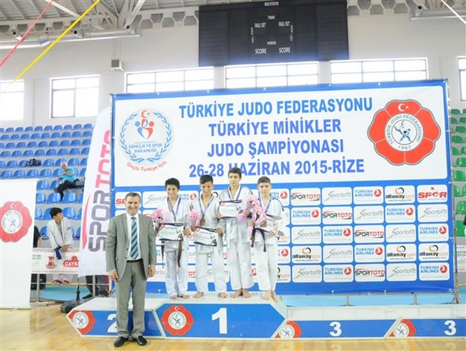 turkiye-minikler-judo-sampiyonasi-rizede-devam-ediyor-(7).jpg