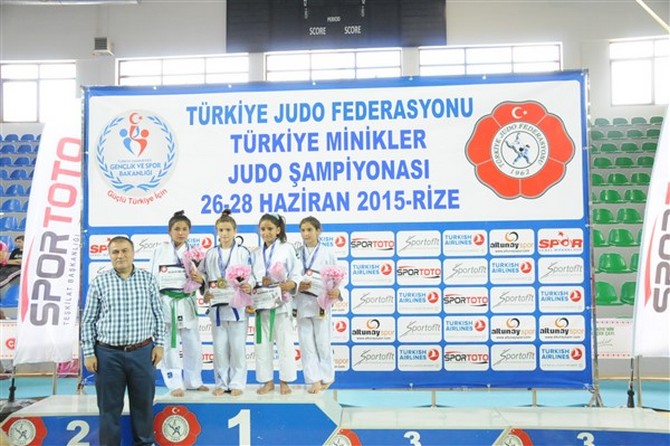 turkiye-minikler-judo-sampiyonasi-rizede-devam-ediyor-(9).jpg