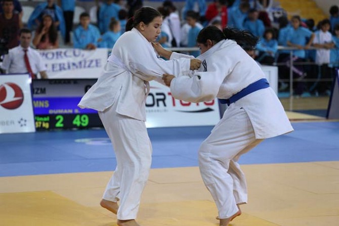 turkiye-minikler-judo-sampiyonasi-rizede-sona-erdi-(1).jpg
