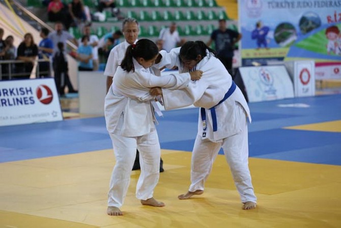 turkiye-minikler-judo-sampiyonasi-rizede-sona-erdi-(2).jpg
