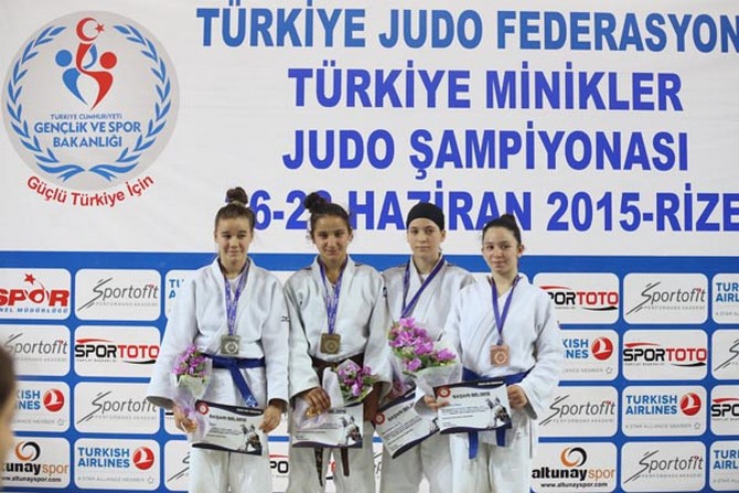 turkiye-minikler-judo-sampiyonasi-rizede-sona-erdi-(4).jpg
