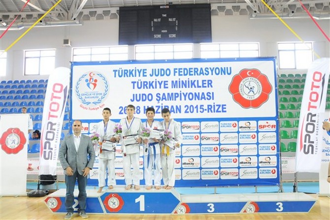 turkiye-minikler-judo-sampiyonasi-rizede-sona-erdi-(6).jpg