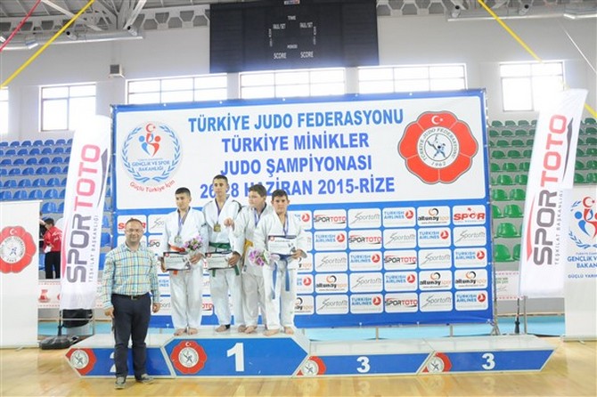turkiye-minikler-judo-sampiyonasi-rizede-sona-erdi-(8).jpg