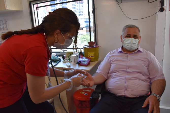 turkiye-muhtarlar-konfederasyonundan-kizilayin-kan-bagisi-kampanyasina-destek-2.jpg