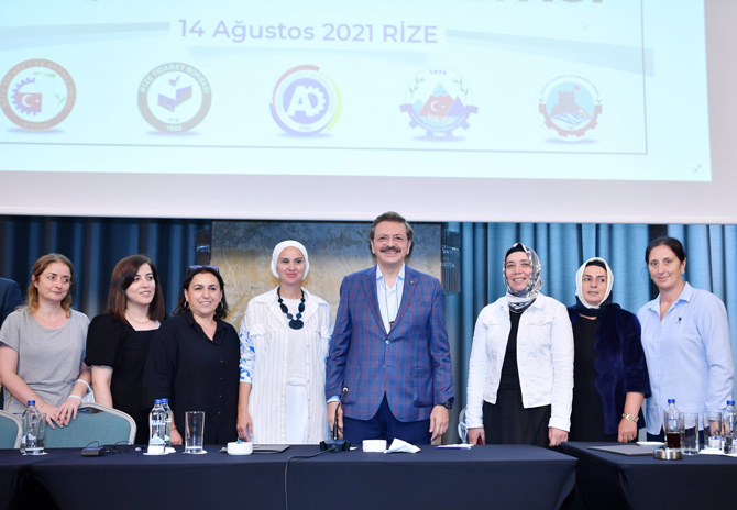 turkiye-odalar-ve-borsalar-birligi-tobb-baskani-m-rifat-hisarciklioglu-rize-ticaret-ve-sanayi-odasi-rtso-ile-rize-ticaret-borsasi-rtb-musterek-toplantisina-katildi-11.jpg