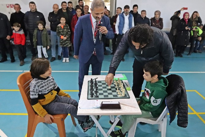 turkiye-satranc-federasyonu-rize-il-temsilciligi-tarafindan-rize’de-duzenlenen-“kucukler-ve-yildizlar-rize-il-birinciligi”-turnuvasi-basladi-(3).jpg