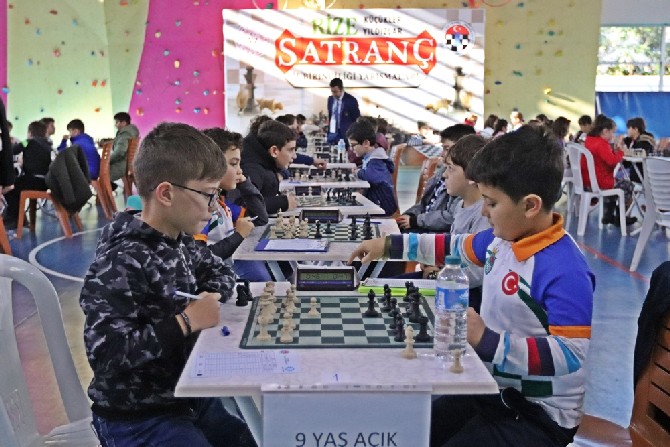 turkiye-satranc-federasyonu-rize-il-temsilciligi-tarafindan-rize’de-duzenlenen-“kucukler-ve-yildizlar-rize-il-birinciligi”-turnuvasi-basladi-(9).jpg