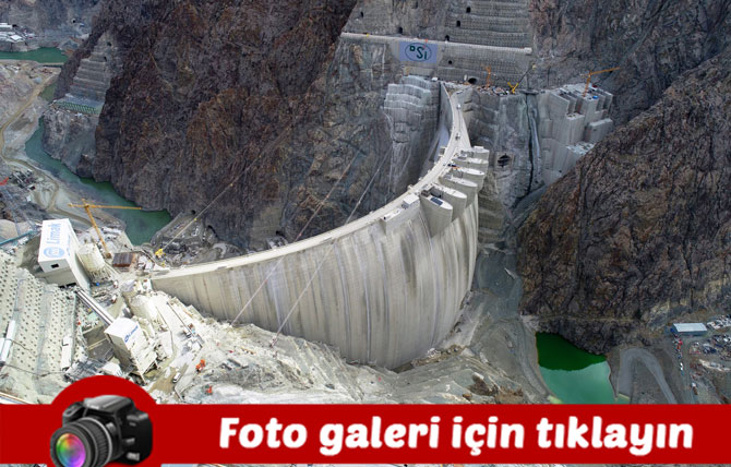 turkiyenin-en-yuksek-govdeli-baraji-su-tutmaya-hazirlaniyor.jpg