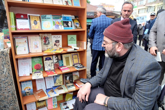 tuzcuoglu-memisaga-parkinda-kitap-okuma-etkinligi-duzenlendi-(11).jpg