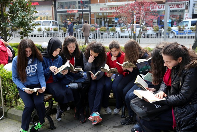 tuzcuoglu-memisaga-parkinda-kitap-okuma-etkinligi-duzenlendi-(16).jpg