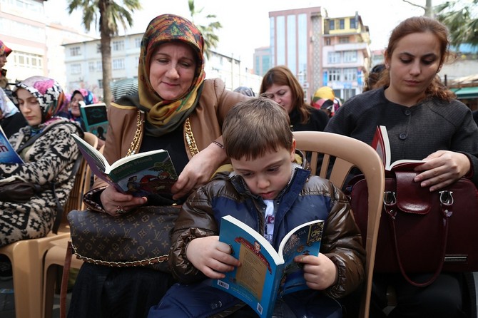 tuzcuoglu-memisaga-parkinda-kitap-okuma-etkinligi-duzenlendi-(6).jpg