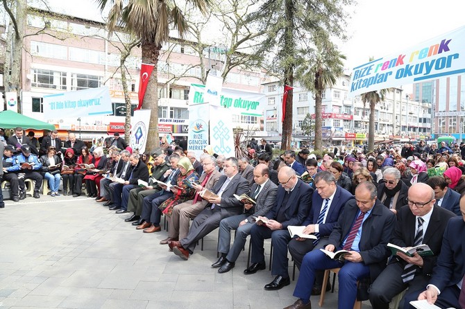 tuzcuoglu-memisaga-parkinda-kitap-okuma-etkinligi-duzenlendi-(7).jpg