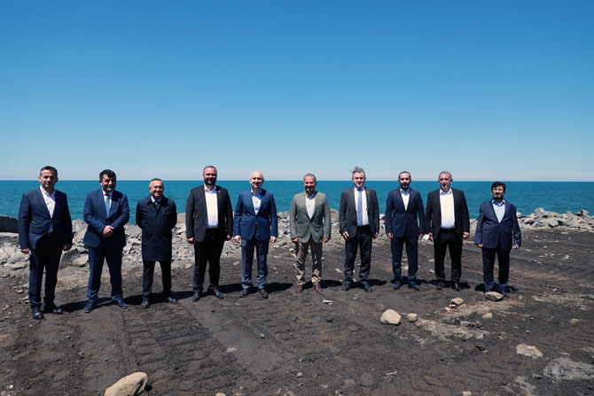 ulastirma-ve-altyapi-bakani-adil-karaismailoglu-rizede-(8)-001.jpg