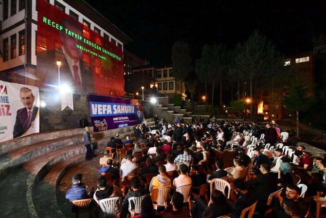 ulastirma-ve-altyapi-bakani-mehmet-cahit-turhan,-ak-parti-rize-il-genclik-kollari-tarafindan-duzenlenen sahur-programinda-(1).jpg