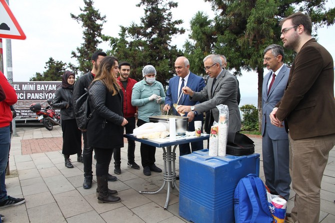 uniak’tan-rteulu-ogrencilere-corba-ikrami-(3).jpg