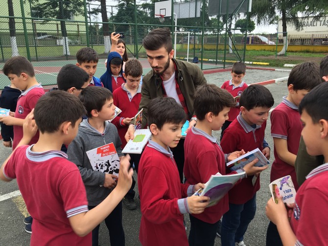 universite-ogrencilerinden-okullara-kitap-destegi-(2).jpg