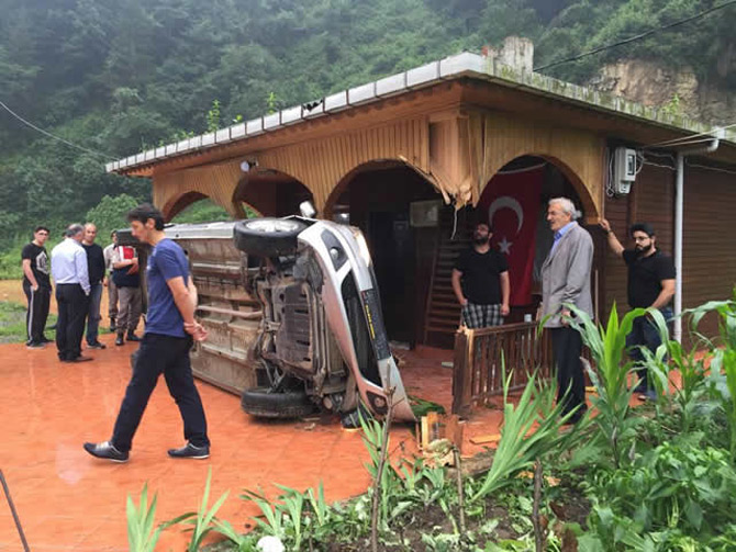 uzungol’de-araplar-sans-eseri-kurtuldu-53-ag-149-rize-1.jpg uzungol’de-araplar-sans-eseri-kurtuldu-53-ag-149-rize-1.jpg