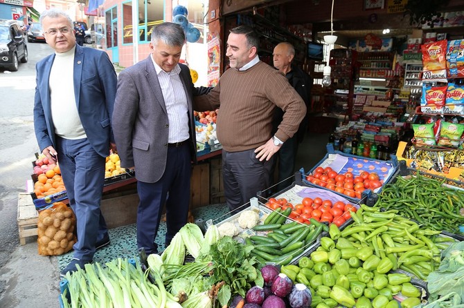 vali,-baskan-ve-emniyet-muduru-esnaf-ziyaretinde-(1).jpg