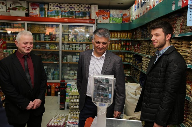 vali,-baskan-ve-emniyet-muduru-esnaf-ziyaretinde-(2).jpg