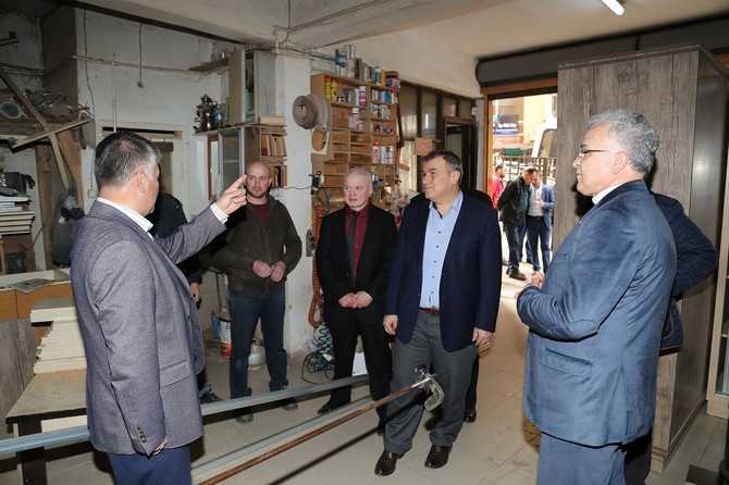 vali,-baskan-ve-emniyet-muduru-esnaf-ziyaretinde-(6).jpg