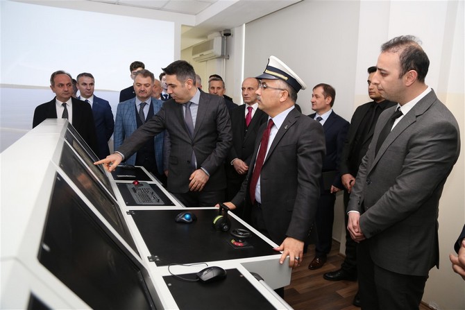 vali-ceber,-cayeli-denizcilik-lisesini-ziyaret-etti-(4).jpg
