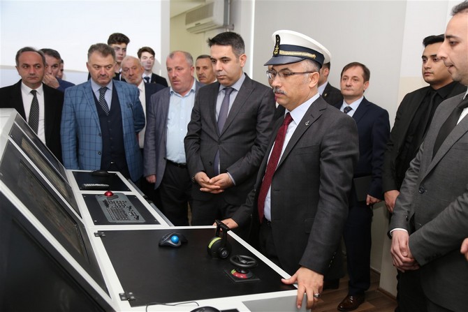 vali-ceber,-cayeli-denizcilik-lisesini-ziyaret-etti-(5).jpg