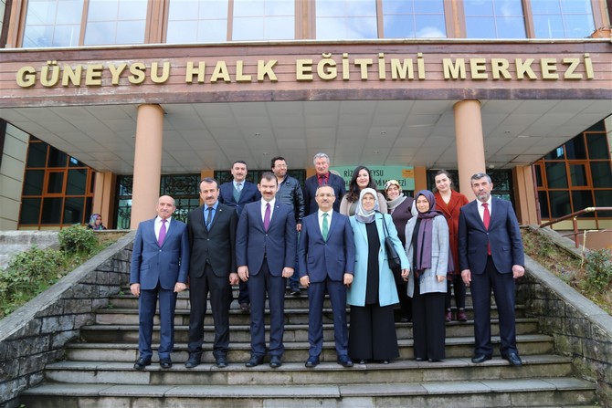 vali-ceber,-guneysu-halk-egitim-merkezinde-incelemelerde-bulundu-(6).jpg