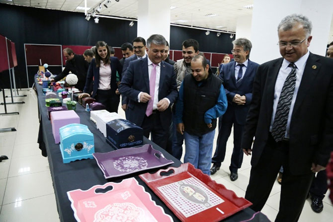 vali-yazici-ile-baskan-kasapi-sasirtan-sergi-1.jpg vali-yazici-ile-baskan-kasapi-sasirtan-sergi-1.jpg