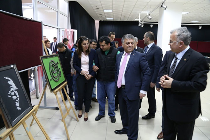 vali-yazici-ile-baskan-kasapi-sasirtan-sergi-4.jpg vali-yazici-ile-baskan-kasapi-sasirtan-sergi-4.jpg