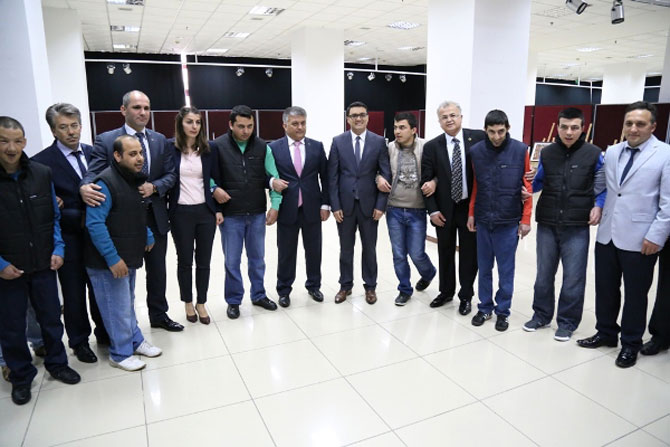 vali-yazici-ile-baskan-kasapi-sasirtan-sergi-6.jpg vali-yazici-ile-baskan-kasapi-sasirtan-sergi-6.jpg