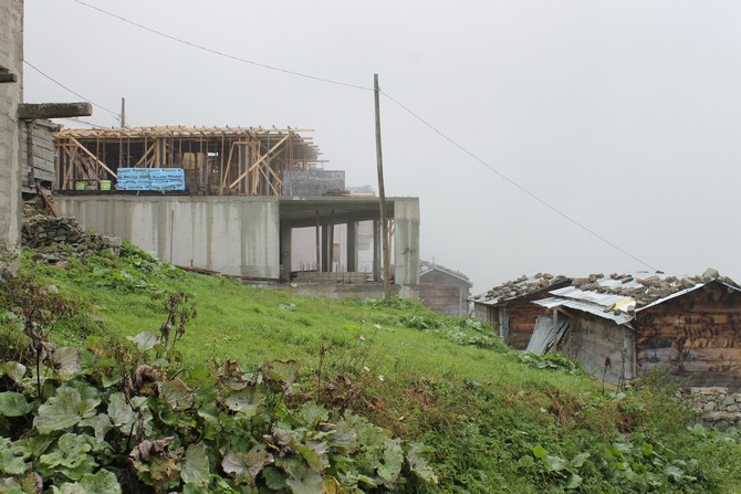 varda-yaylasi’nda-kacak-yapilasmanin-onune-geciliyor-(2).jpg