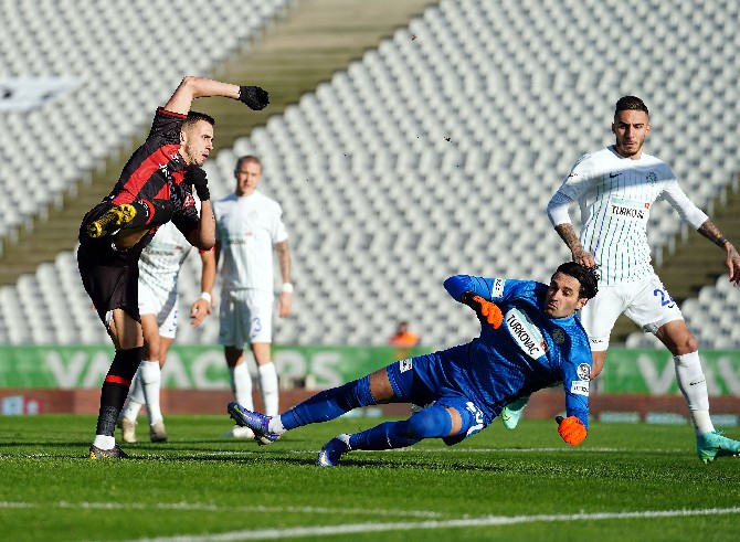 vavacars-fatih-karagumruk-caykur-rizespor-30.jpg