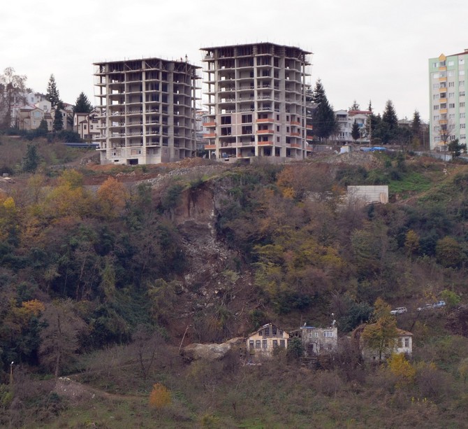 yamactan-kopan-dev-kayalar-faciaya-neden-oluyordu-(4).jpg